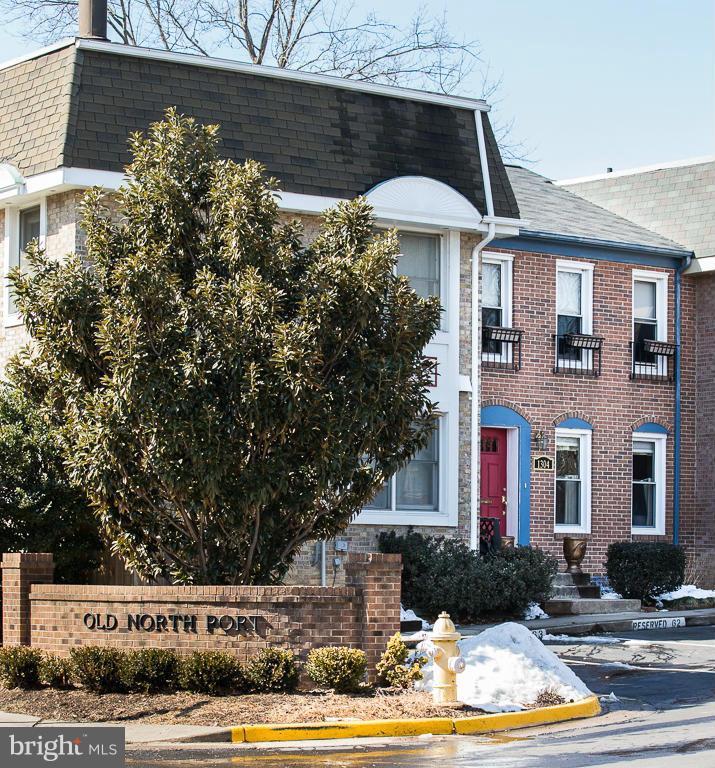 VIRGINIA VILLAGE - Residential