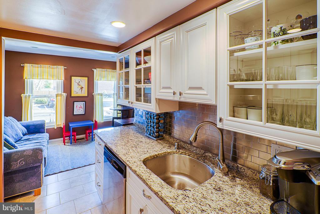 VIRGINIA VILLAGE - Residential