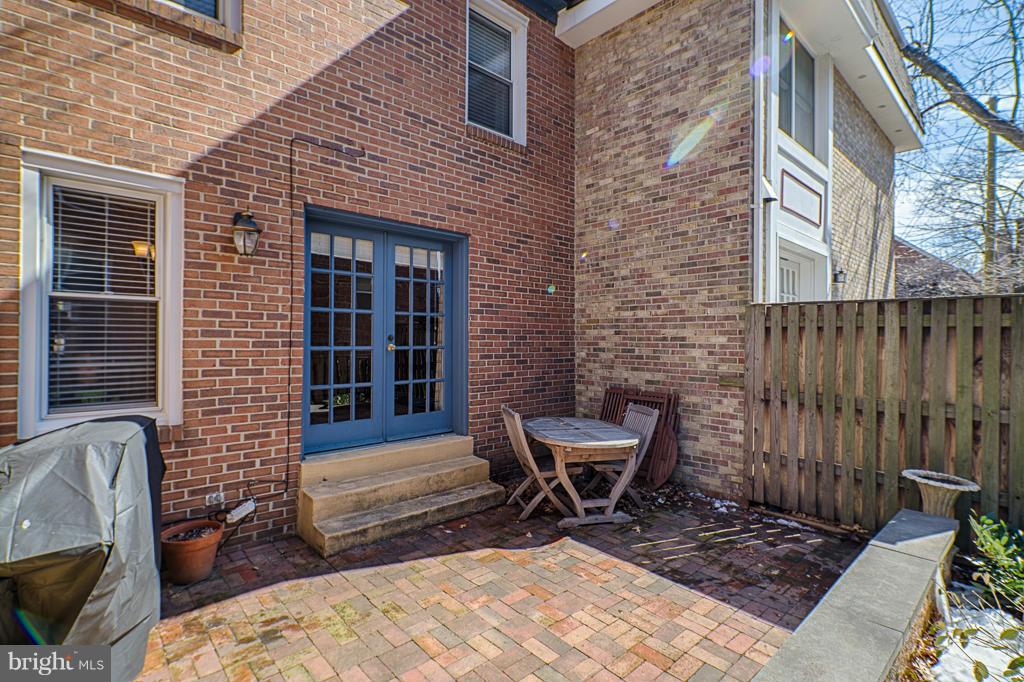 VIRGINIA VILLAGE - Residential