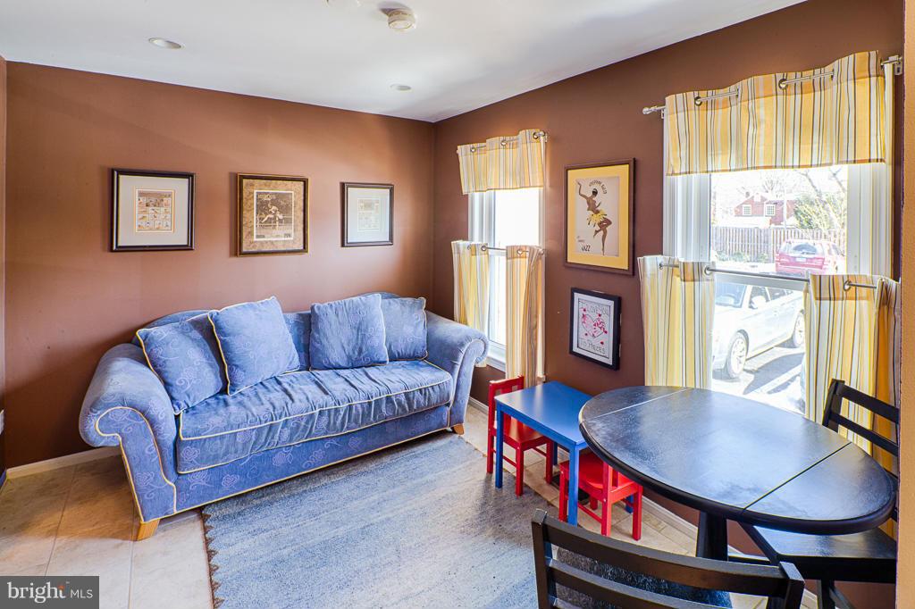 VIRGINIA VILLAGE - Residential