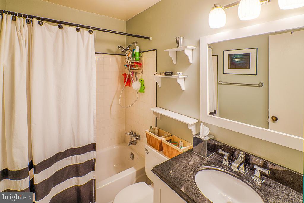 VIRGINIA VILLAGE - Residential