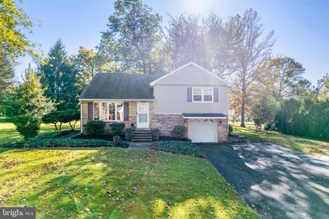 4 MELE AVENUE COLMAR PA 18915