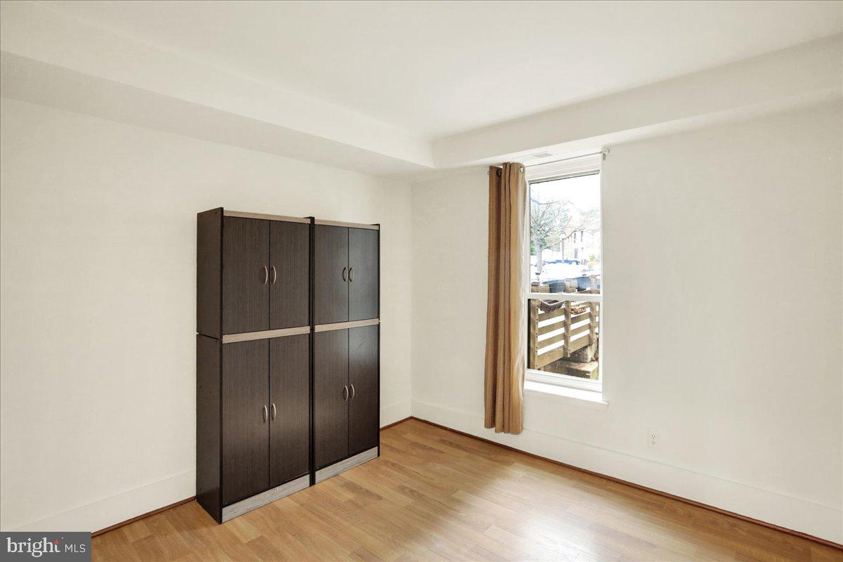 FLYING HILLS - Residential