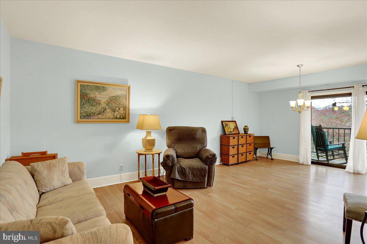 FLYING HILLS - Residential