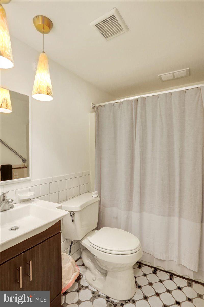 FLYING HILLS - Residential