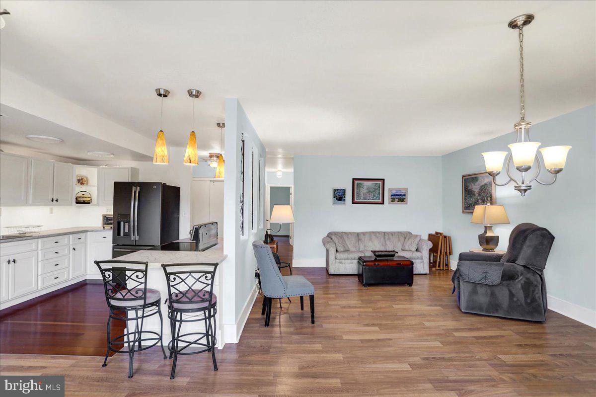 FLYING HILLS - Residential