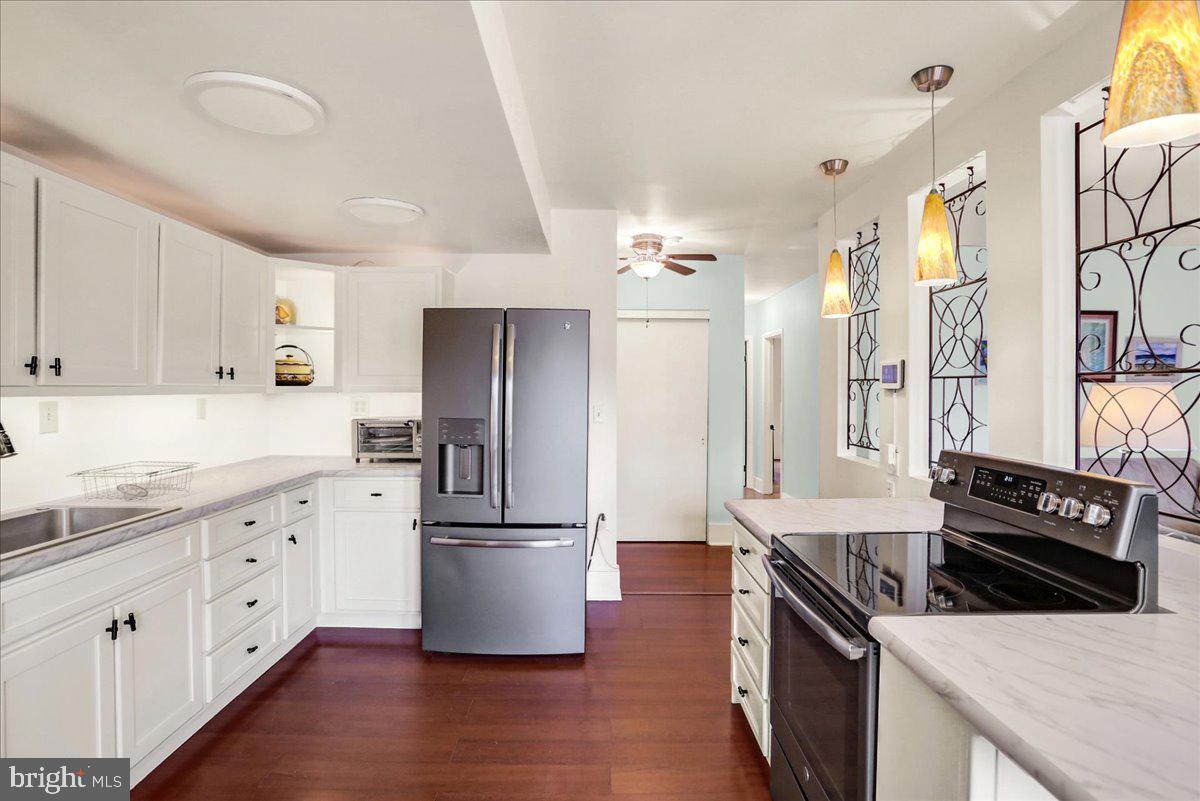 FLYING HILLS - Residential