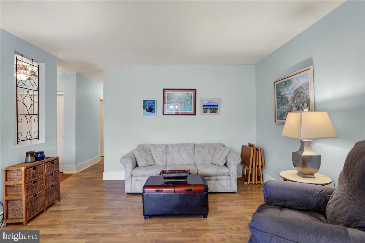 FLYING HILLS - Residential