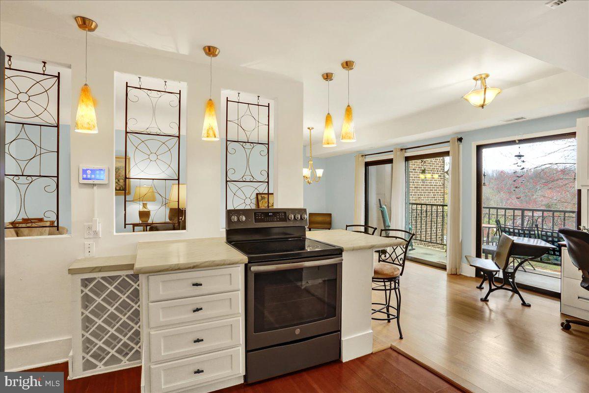 FLYING HILLS - Residential