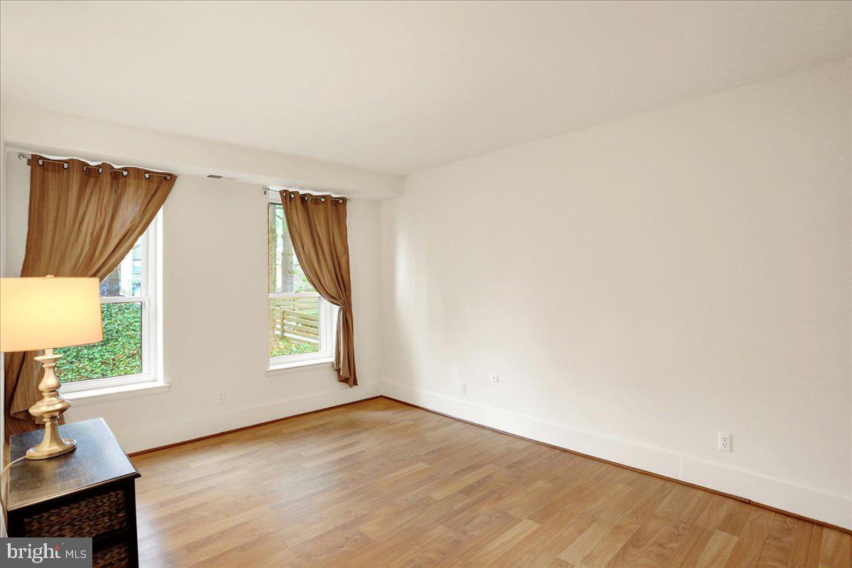 FLYING HILLS - Residential