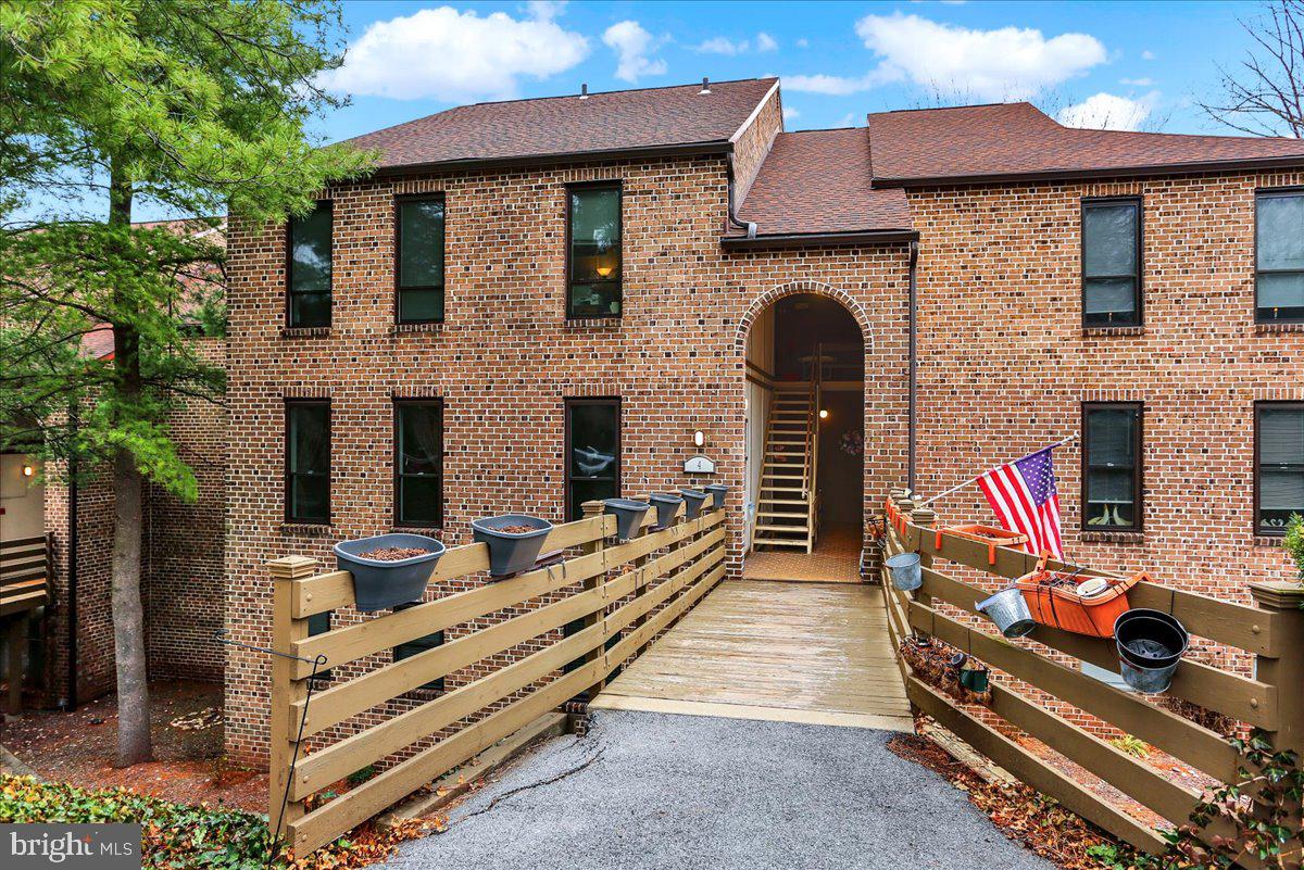 FLYING HILLS - Residential