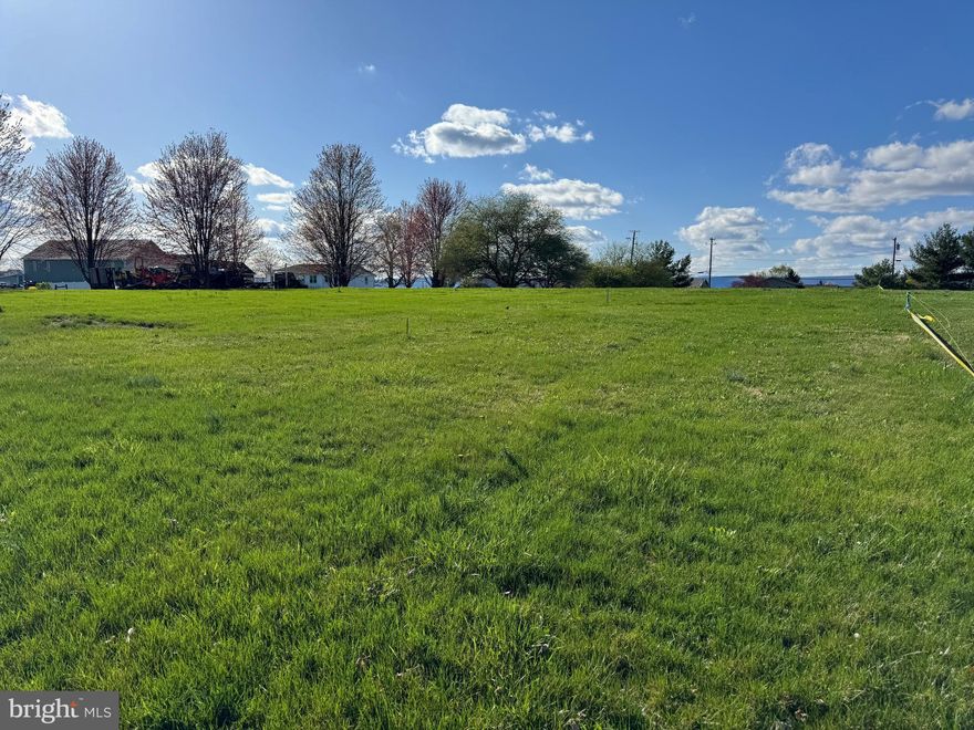 Looking for a great place to build your dream home?  This lot is just that!  A corner lot in a mature development, this location offers  0.64 acres of gorgeous mountain views and iis ready for you to start construction!  Public water hook up available through Bear Valley Water Authority and public sewer hook up available through HTMA.