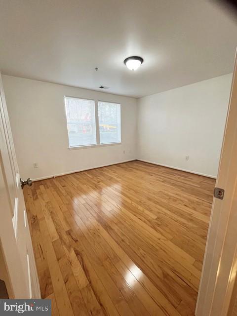 LAKESHORE CONDO - Residential