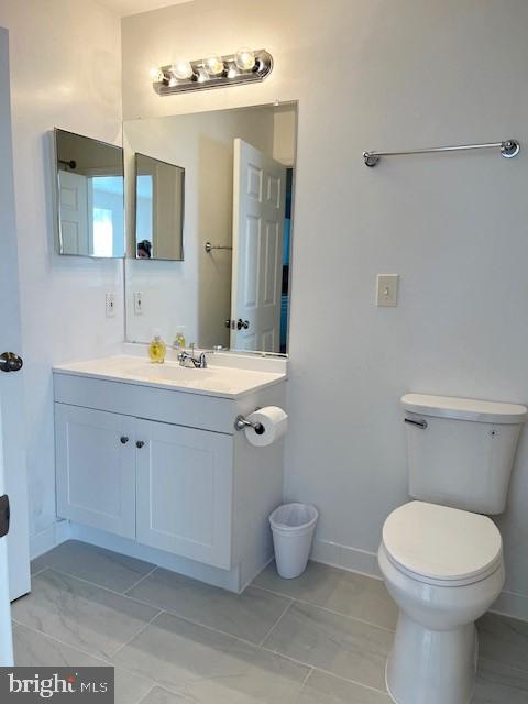 LAKESHORE CONDO - Residential