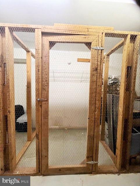 LAKESHORE CONDO - Residential