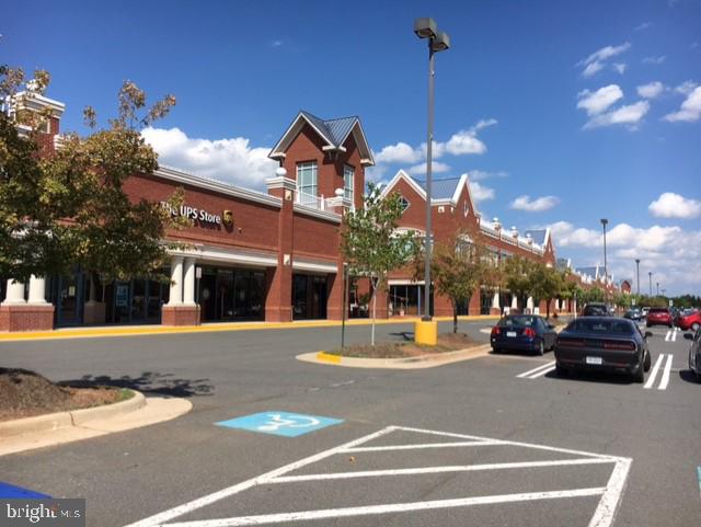 LAKESHORE CONDO - Residential