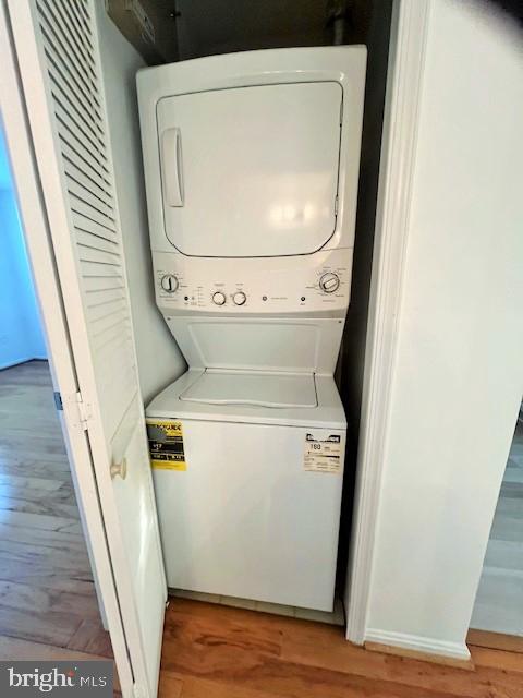 LAKESHORE CONDO - Residential