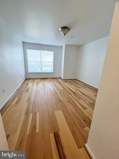 LAKESHORE CONDO - Residential