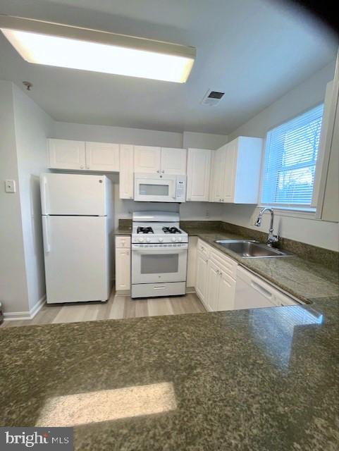 LAKESHORE CONDO - Residential