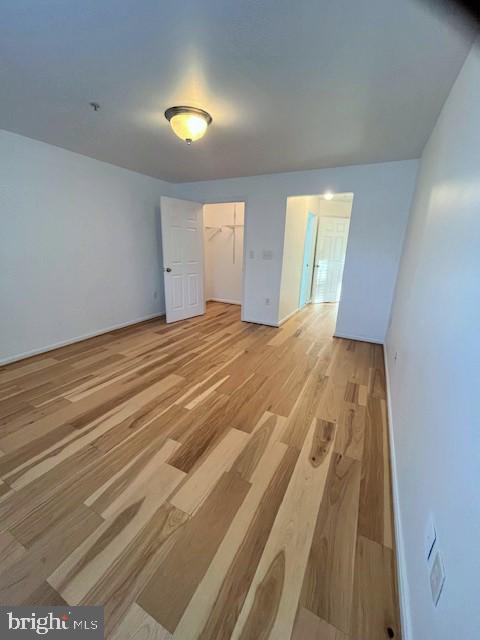 LAKESHORE CONDO - Residential