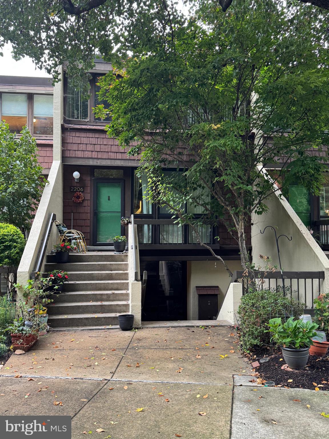 CONCORD MEWS - Residential Lease