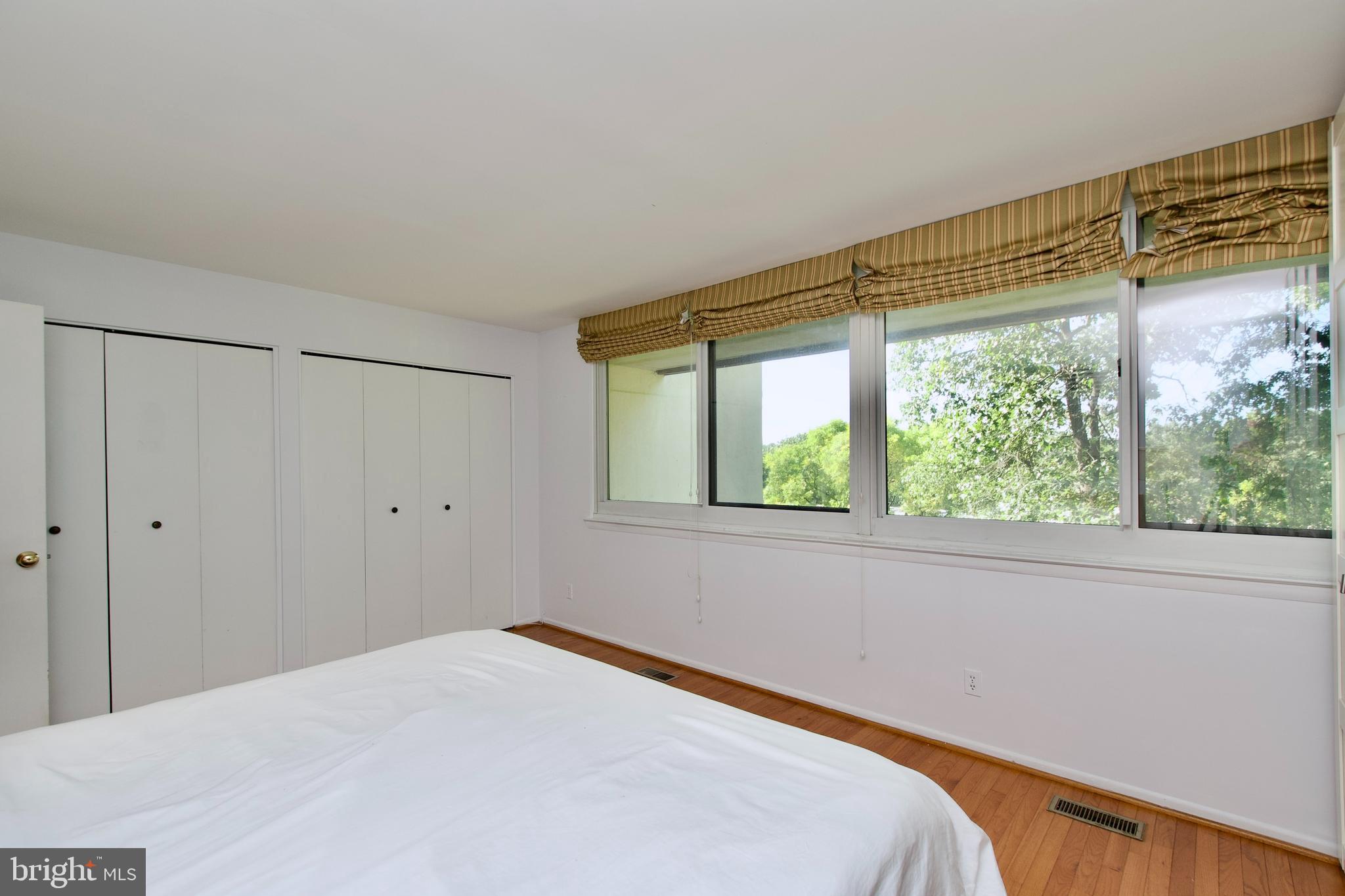 CONCORD MEWS - Residential Lease