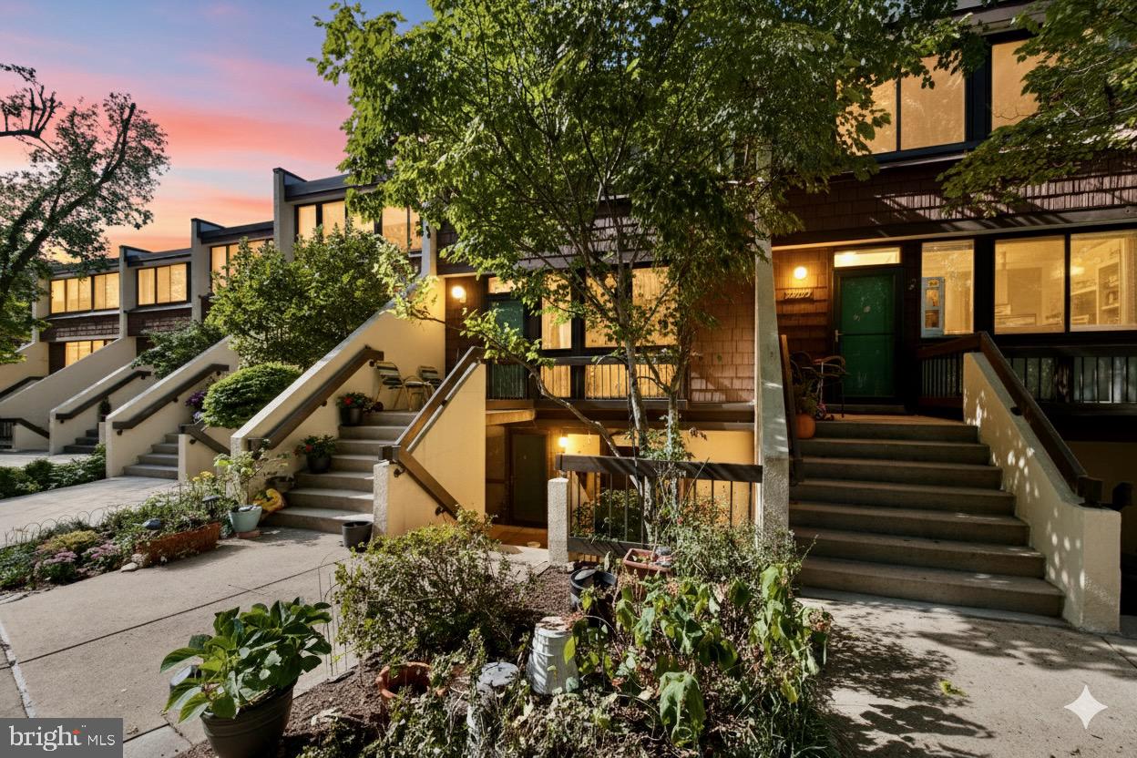 CONCORD MEWS - Residential Lease