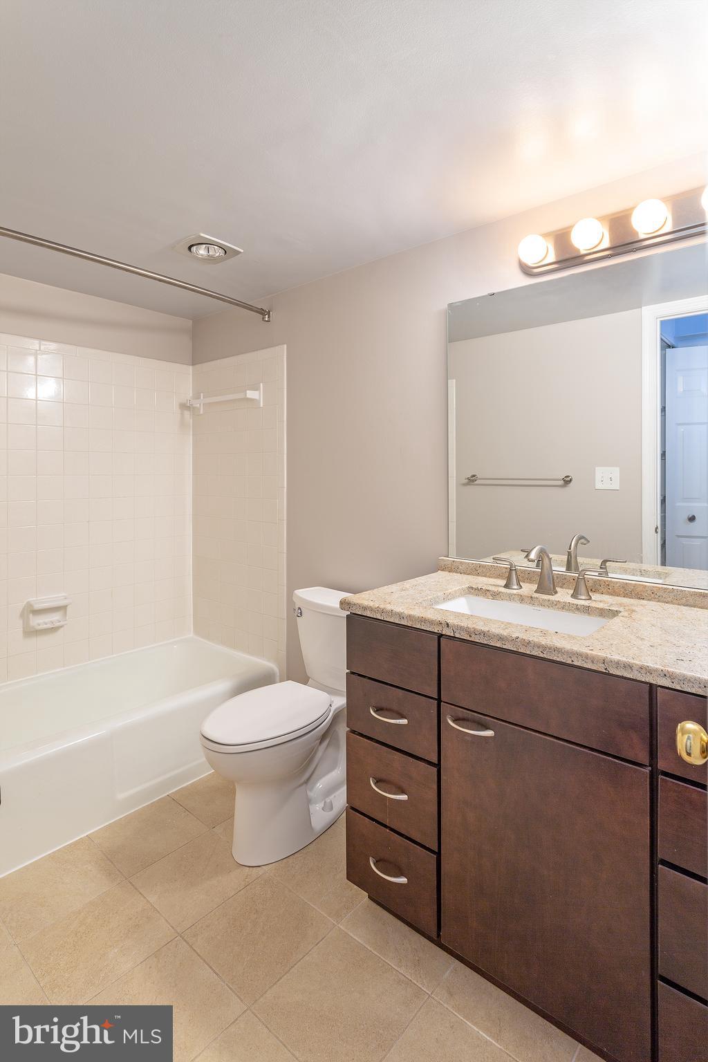 THE COLONIES - Residential