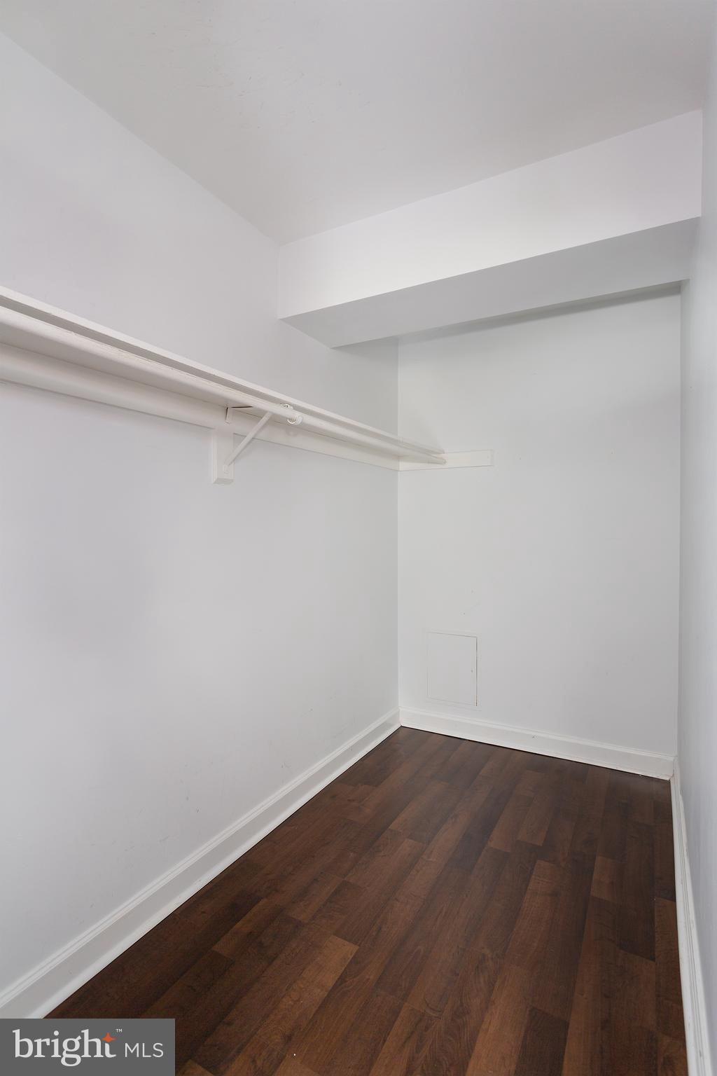 THE COLONIES - Residential