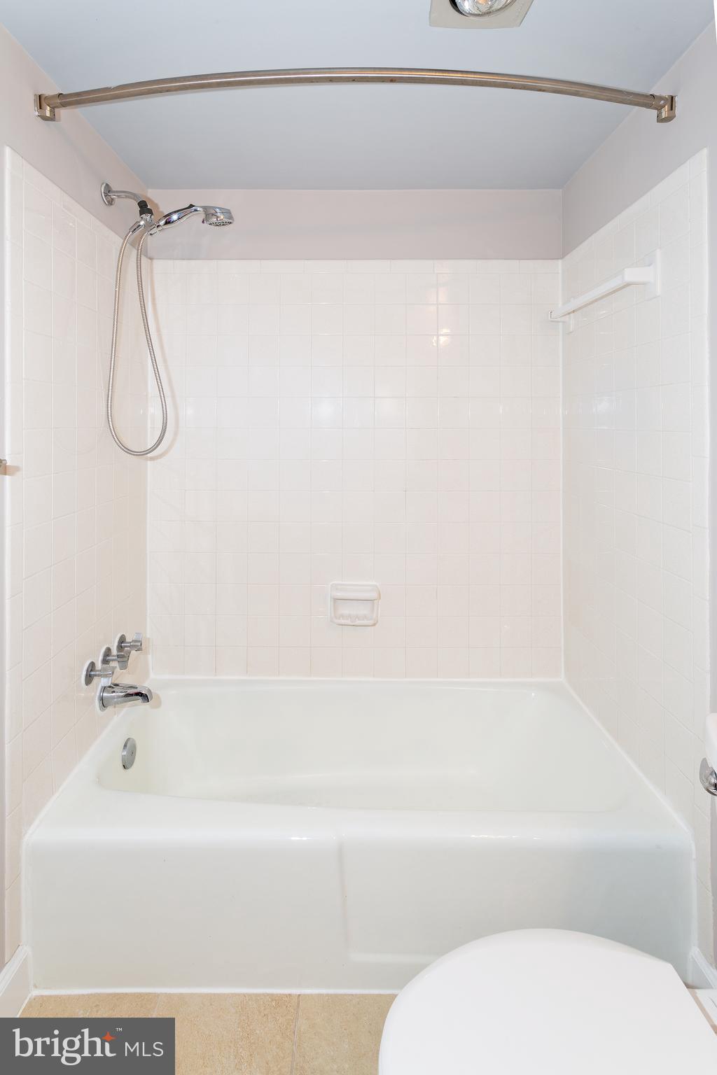 THE COLONIES - Residential