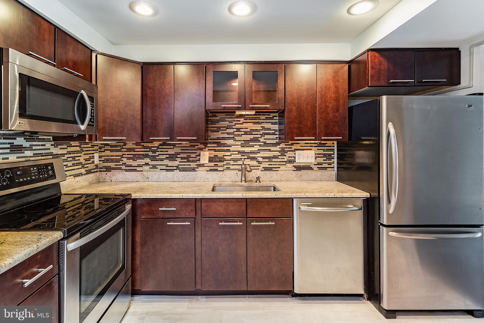 THE COLONIES - Residential