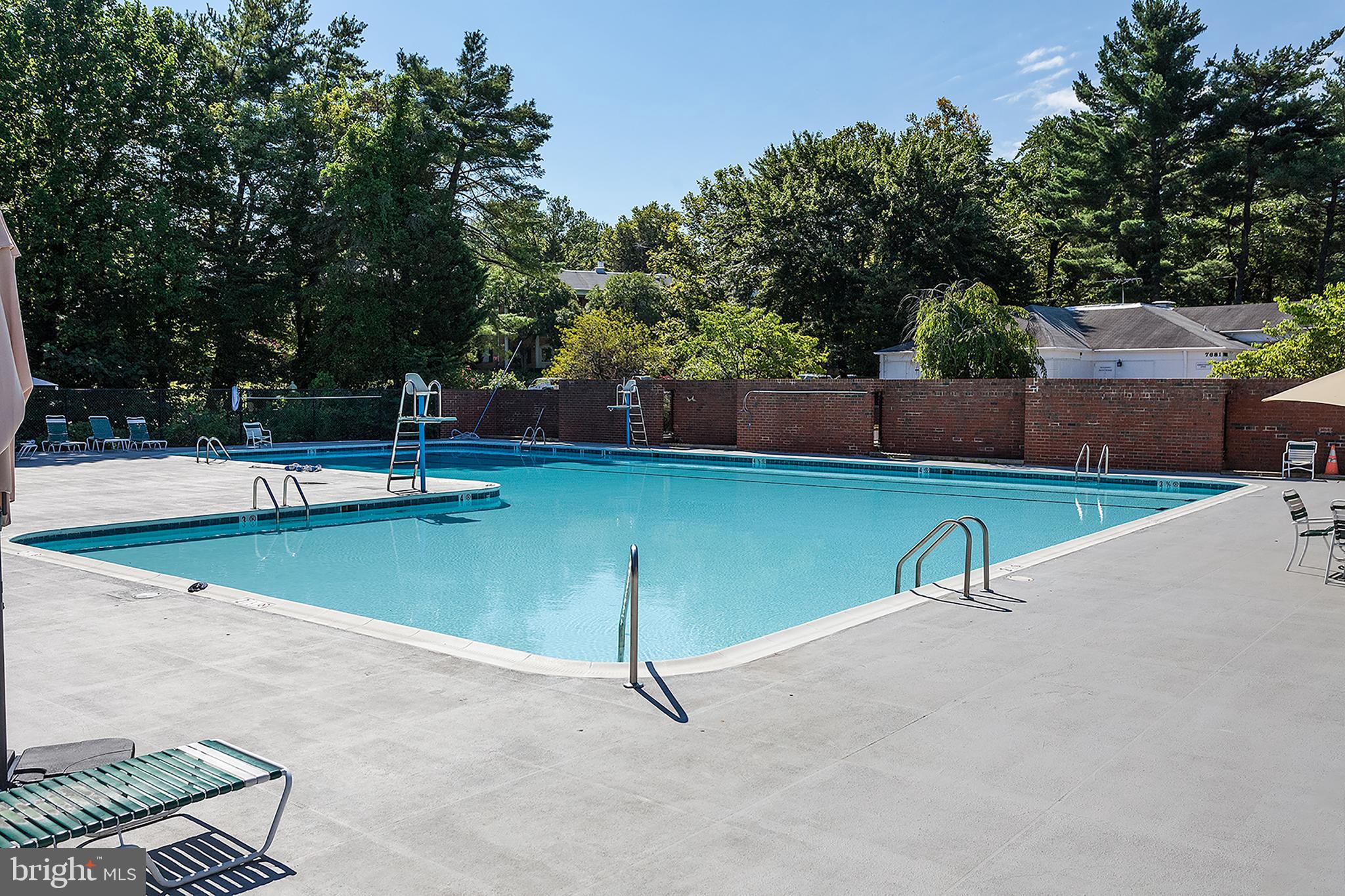 THE COLONIES - Residential