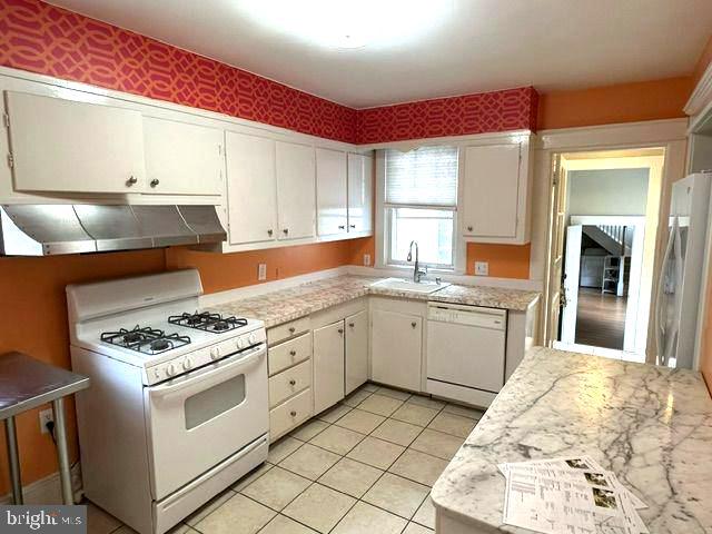 WEST CHEVY CHASE HEIGHTS - Residential Lease