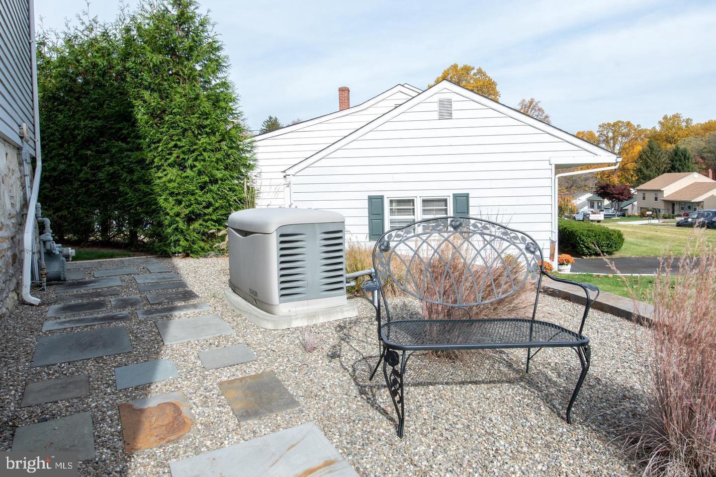1014 ANNA ROAD
