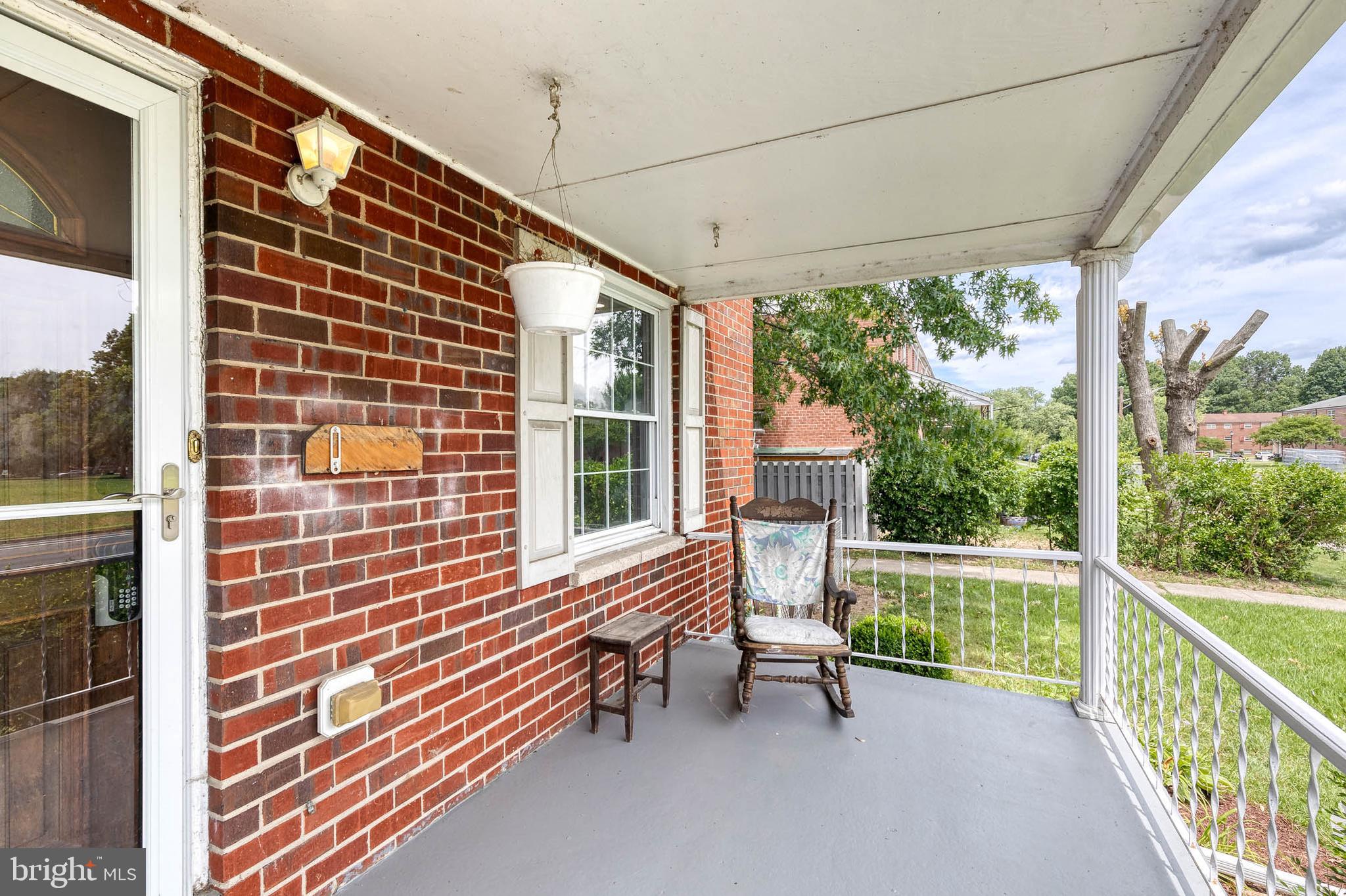 958 MIDDLEBOROUGH ROAD
