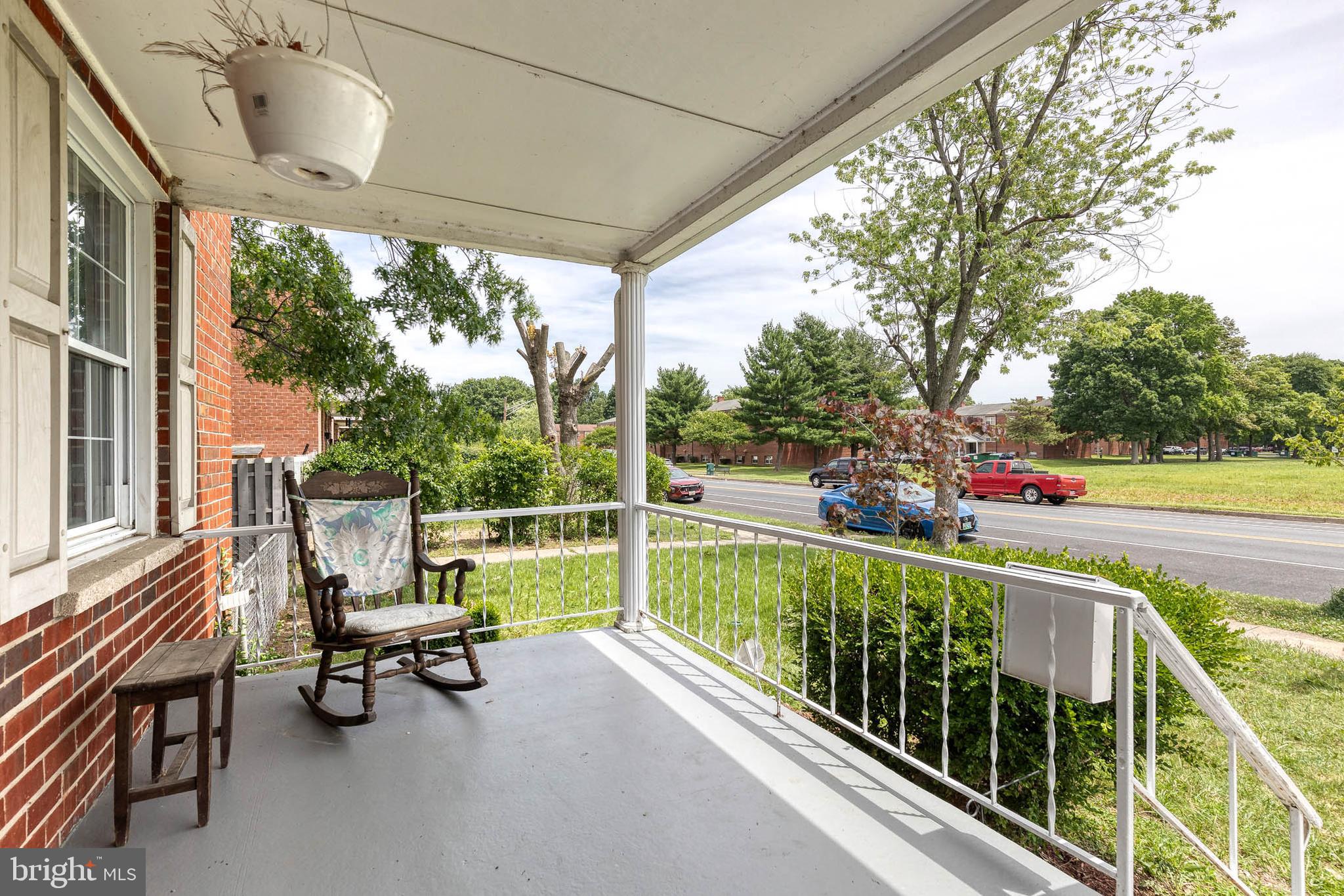 958 MIDDLEBOROUGH ROAD