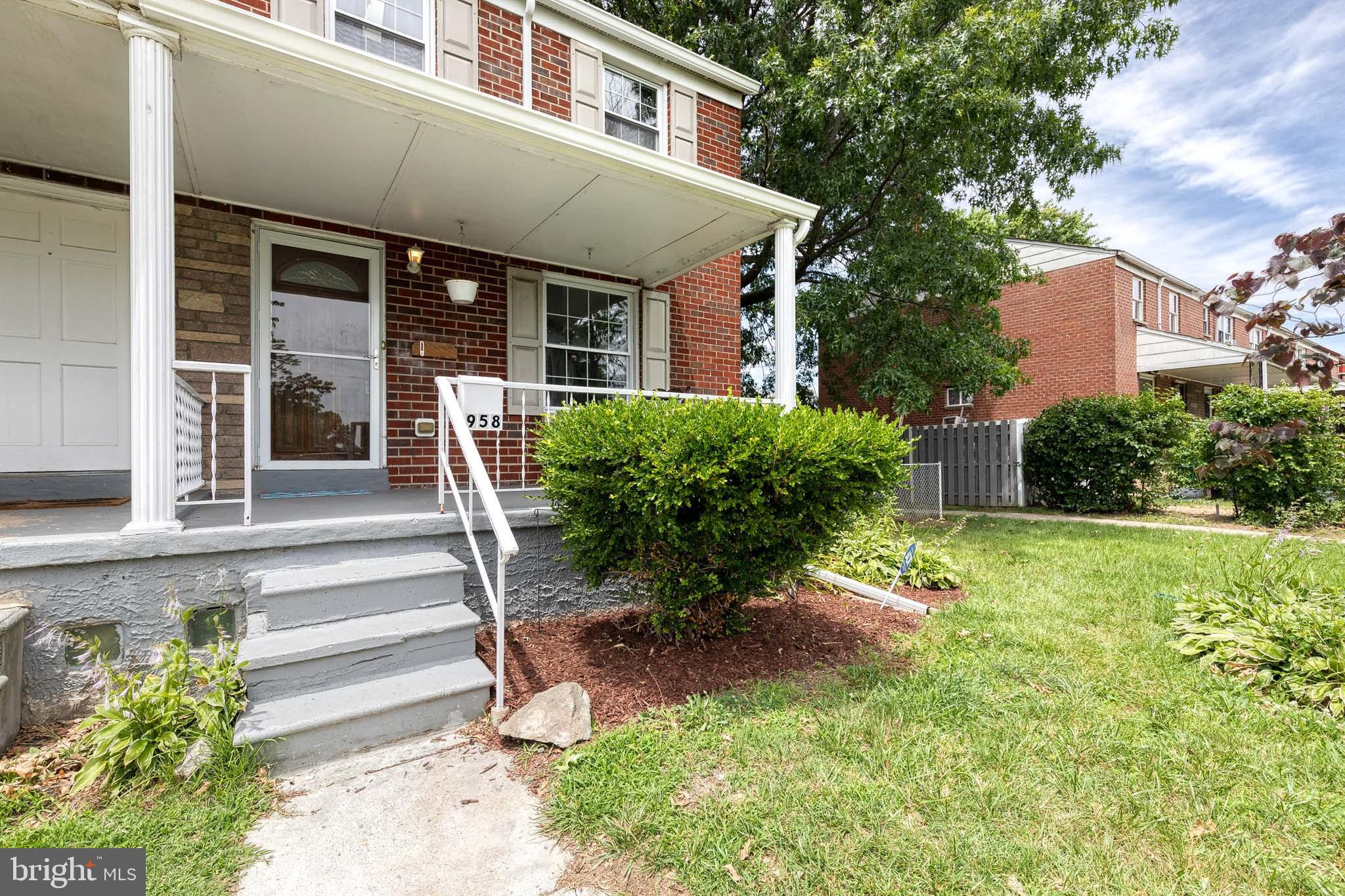 958 MIDDLEBOROUGH ROAD