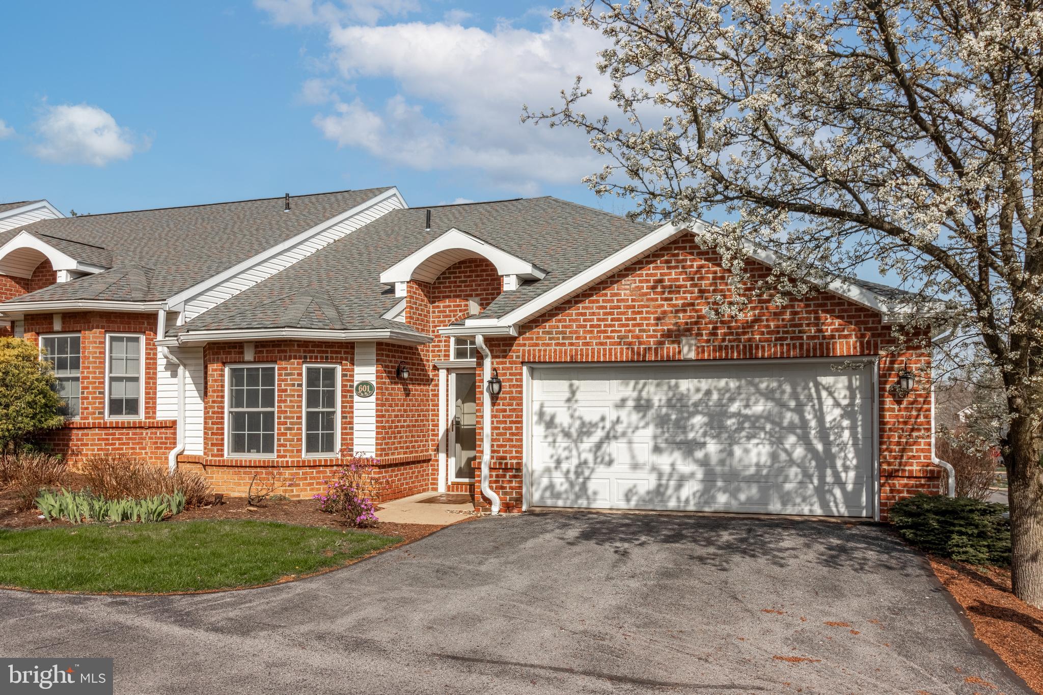 RIDGEFIELD TERRACE - Residential