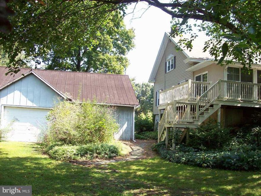 46 acre property. Home in average condition. Many mature trees in wooded area. Open land for produce, tobacco farming. Also would work good for horses.