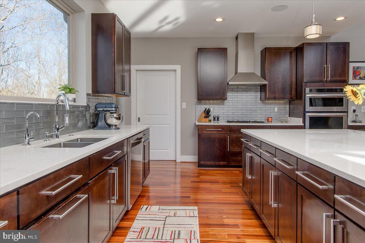 SUNRISE ESTATES - Residential