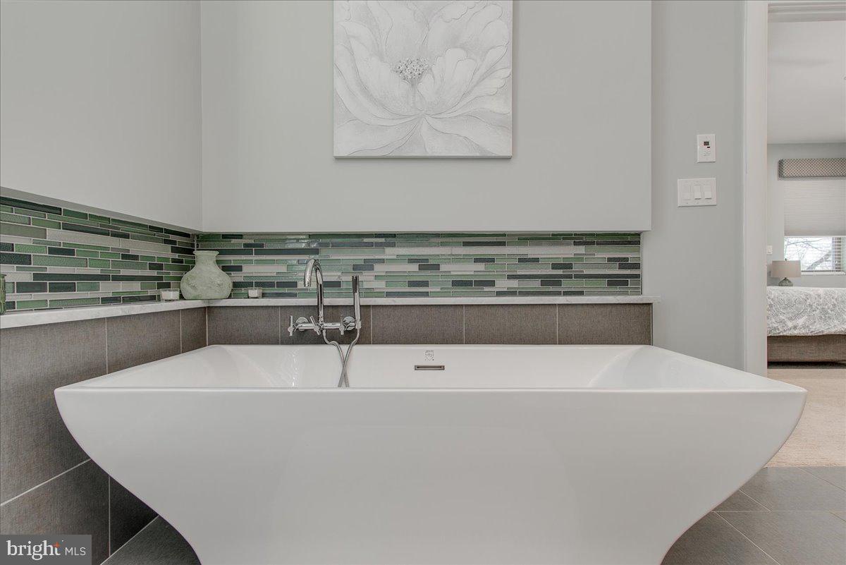 SUNRISE ESTATES - Residential