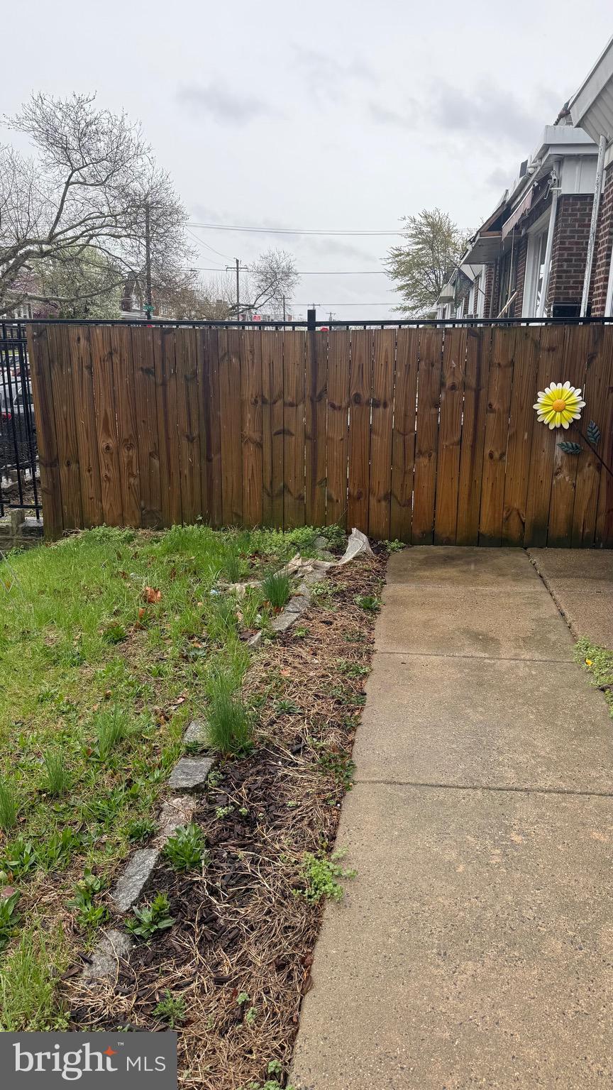 PHILADELPHIA (NORTHEAST) - Residential