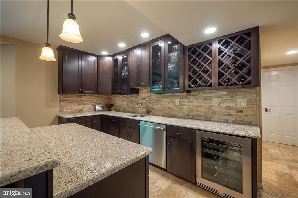 WEYHILL WOODS - Residential