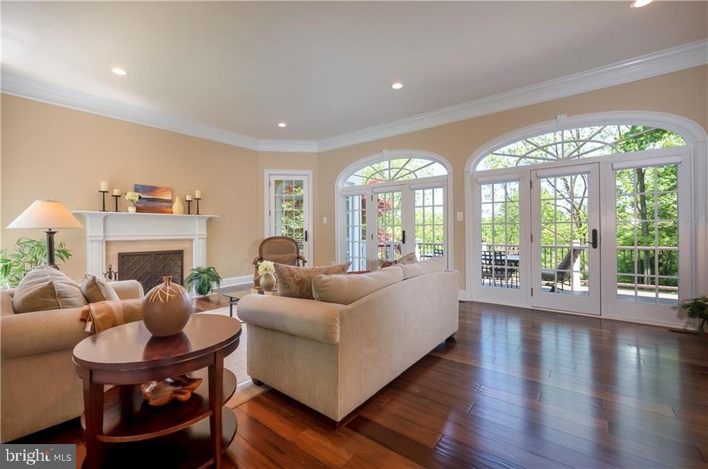 WEYHILL WOODS - Residential