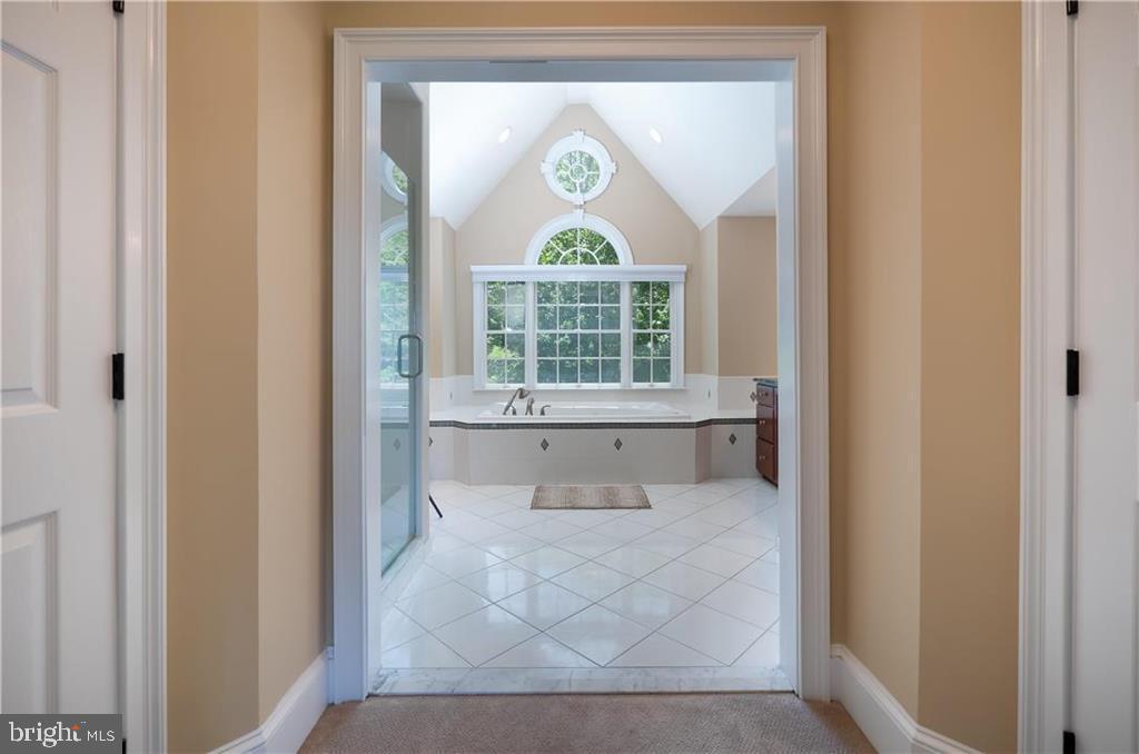 WEYHILL WOODS - Residential