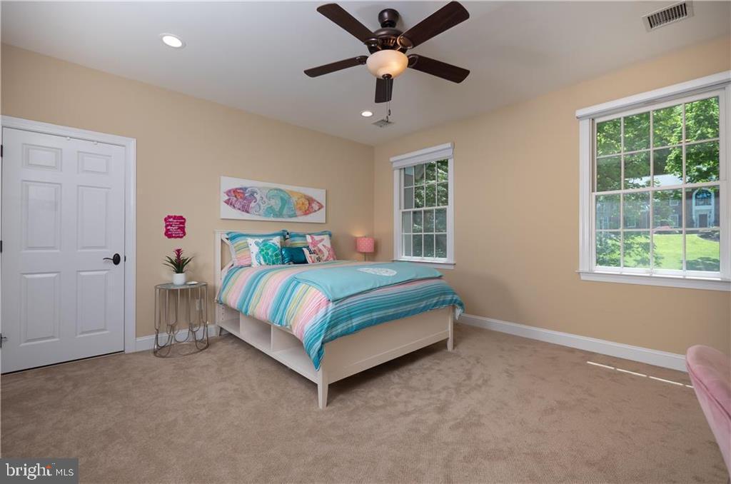 WEYHILL WOODS - Residential