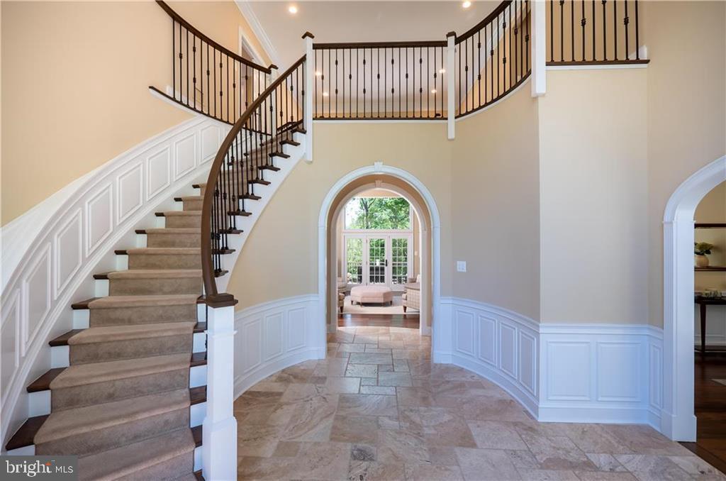 WEYHILL WOODS - Residential