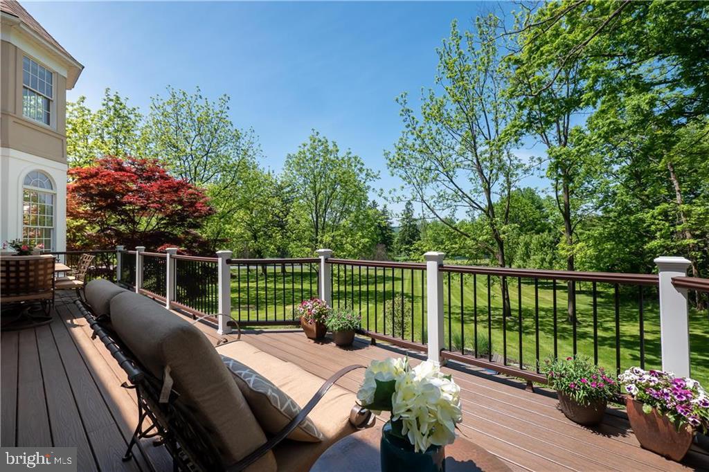 WEYHILL WOODS - Residential