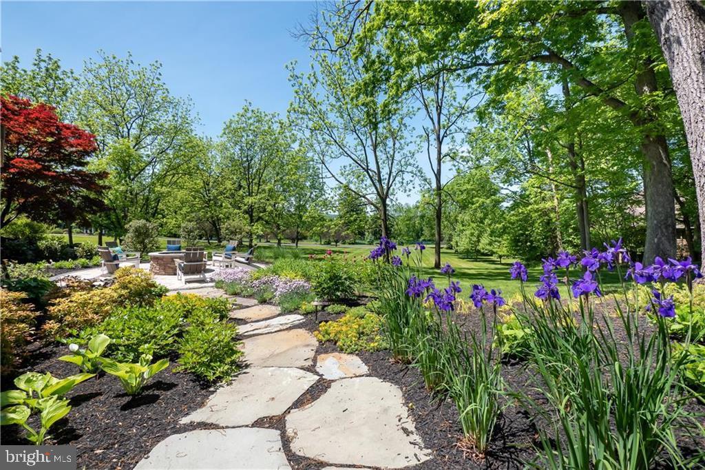 WEYHILL WOODS - Residential