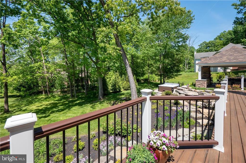 WEYHILL WOODS - Residential